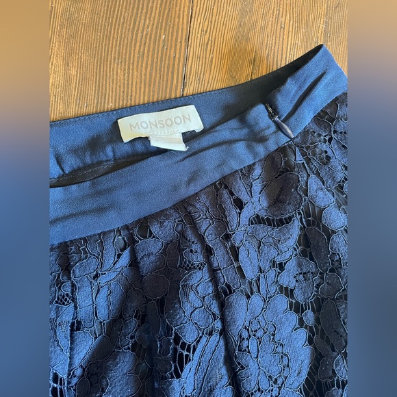 Navy lace midi skirt, Monsoon brand size UK8 / S - Picture 4 of 6